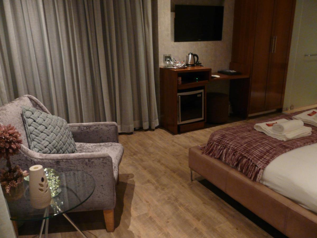 Hotel Laluxe à Durban Extérieur photo
